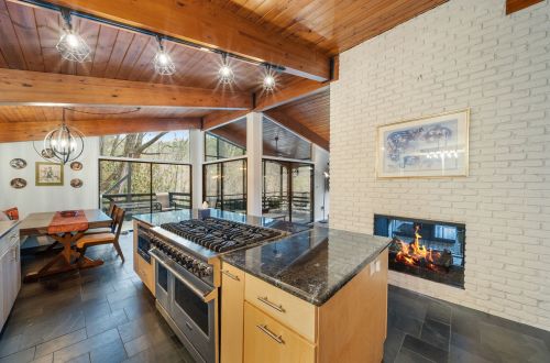Modern Treehouse Escape