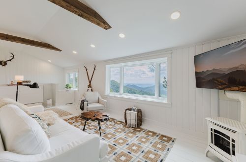 Cloudwalk Chalet