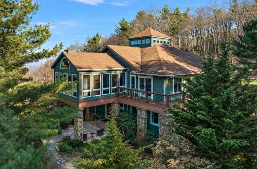 Mountain Family Lodge