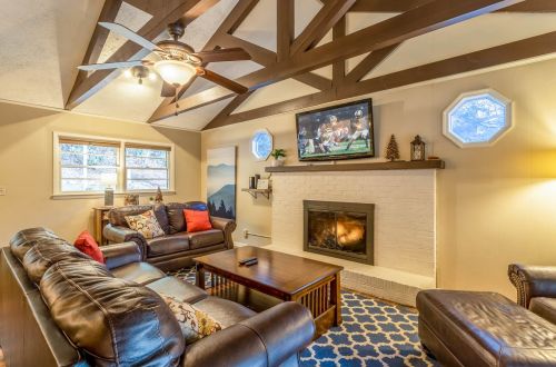 Poplar Hill Hideaway