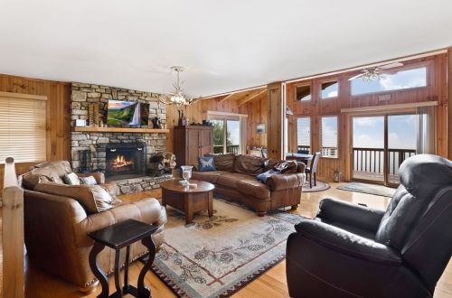 Golden Ridge Getaway