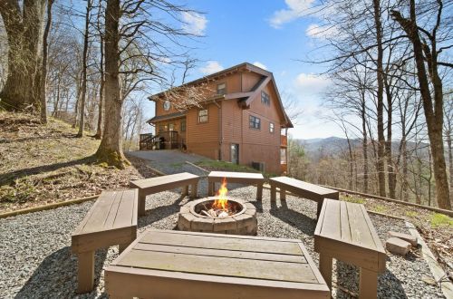 Lazy Oaks Lodge